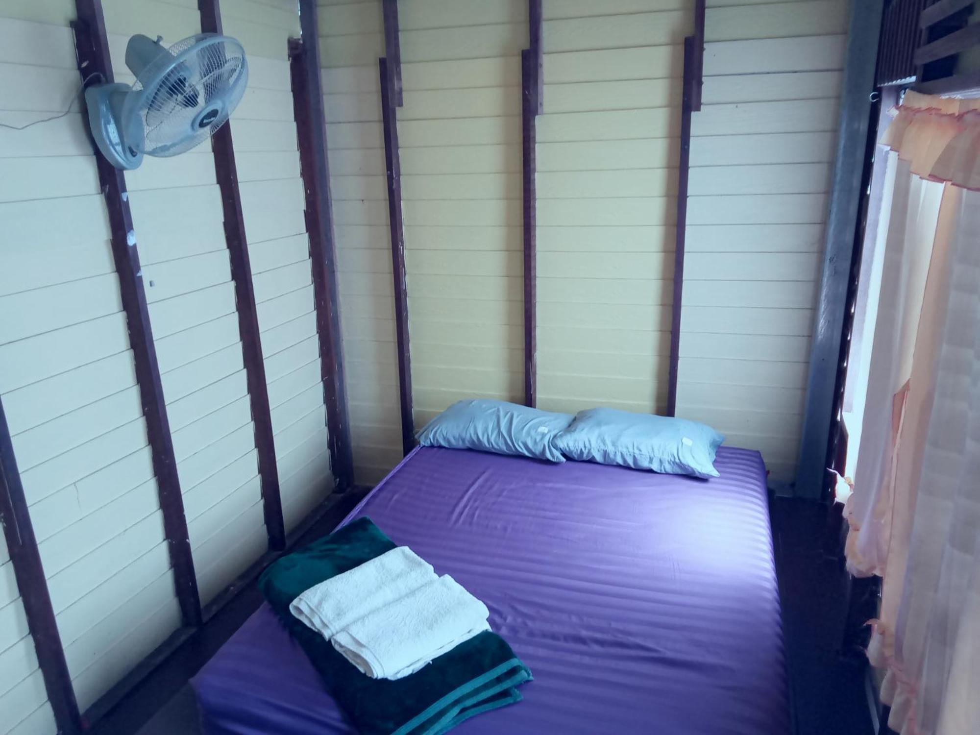Crazy Monkey Hotel Trat Exterior photo