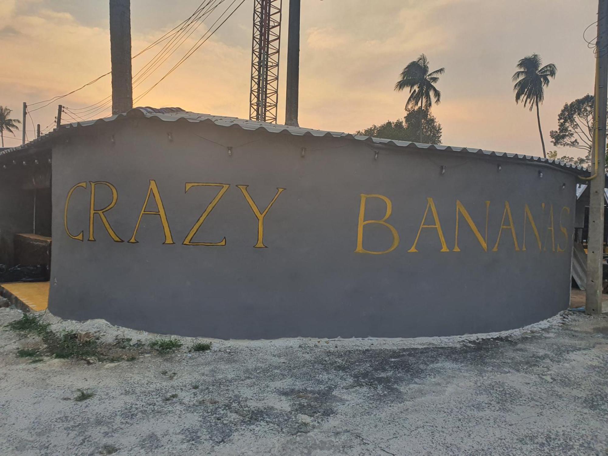 Crazy Monkey Hotel Trat Exterior photo